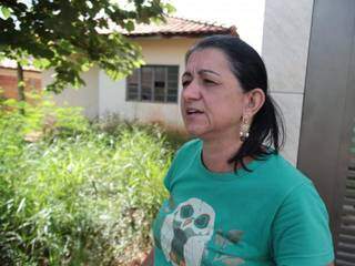 Banco retoma casas e abandono preocupa moradores em condomínio Banco retoma casas e abandono preocupa moradores em condomínio