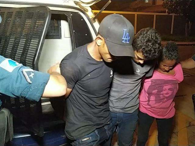 Mulher, filho e sobrinho que assaltaram taxista v&atilde;o continuar presos