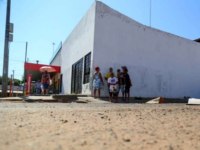 Pol&iacute;cia busca imagens para investigar elo entre crimes &ldquo;do carro preto&rdquo;