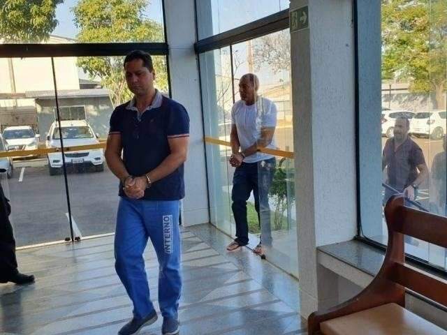 Justi&ccedil;a revoga pris&atilde;o de policial suspeito de integrar quadrilha de cigarreiros