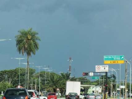 Inmet prev&ecirc; calor&atilde;o com alerta de tempestade e granizo em 20 cidades