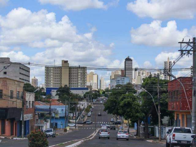 Semana começa com calor de até 39°C e termina com chuvas fortes em MS