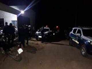 For&ccedil;a-tarefa fecha festa clandestina e apreende adolescentes 
