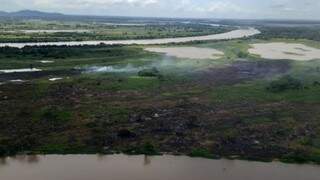 Chove, mas focos de inc&ecirc;ndio aumentam no Pantanal