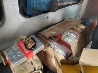 Traficantes tentam usar caminh&atilde;o dos Correios para levar 59 kg de coca&iacute;na