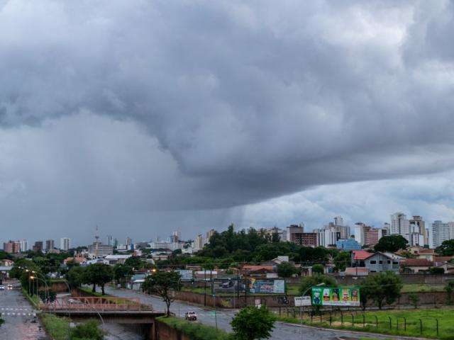 Meteorologia prev&ecirc; quarta-feira de tempo fechado e chuva em MS