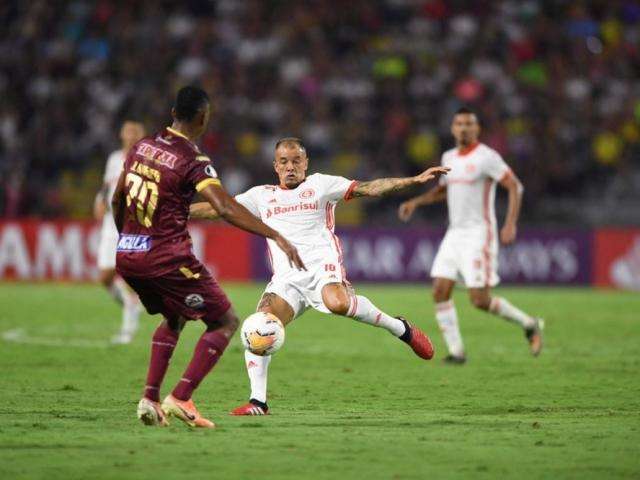 Internacional e Tolima empatam sem gols e classifica&ccedil;&atilde;o fica para o pr&oacute;ximo jogo