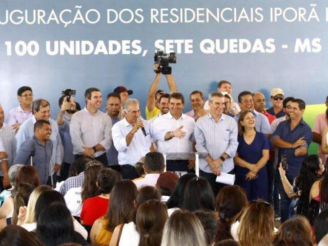 Governador entrega 100 moradias do Minha Casa Minha Vida no interior
