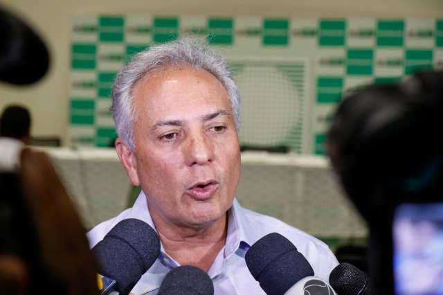Detran banca liga&ccedil;&atilde;o de &aacute;gua e aposenta po&ccedil;o ap&oacute;s reclama&ccedil;&otilde;es