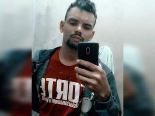 Fábio Santos, de 27 anos, foi morto nesta tarde (Foto: Reprodução)