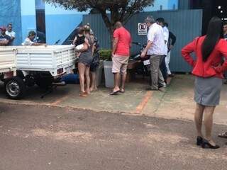 Homem é morto a tiros em frente a vidraçaria na fronteira, 2º caso do ano Homem é morto a tiros em frente a vidraçaria na fronteira, 2º caso do ano