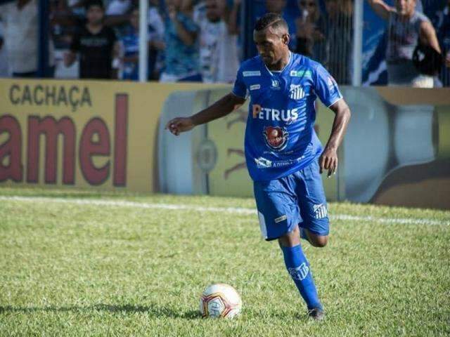 Estadual de Futebol ainda tem tr&ecirc;s times invictos e somente um sem vencer