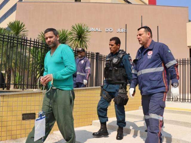 Ap&oacute;s 15 julgamentos, serial killer Nando acumula 175 anos de pena
