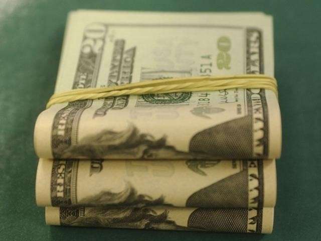 D&oacute;lar fecha a R$ 4,326, no maior n&iacute;vel desde cria&ccedil;&atilde;o do real