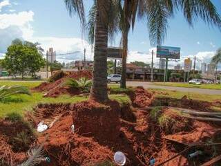 Obra em rotat&oacute;ria para de novo e s&oacute; ser&aacute; retomada ap&oacute;s per&iacute;odo de chuvas