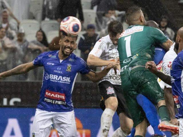 Jogando em casa e sob muita chuva, Corinthians empata com o Santo Andr&eacute; 