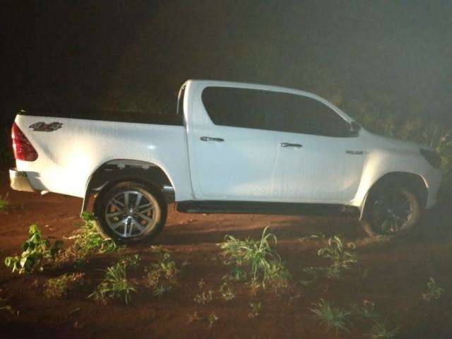 Pol&iacute;cia paraguaia recupera 2 camionetes roubadas na fronteira de MS 