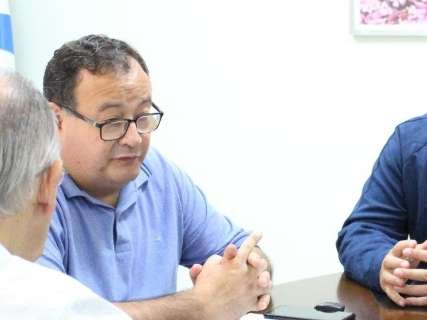 Prefeito diz que recebeu PF &ldquo;de portas abertas&rdquo; e nega licita&ccedil;&atilde;o irregular