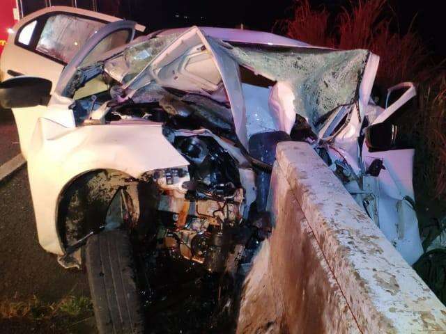 Motorista perde o controle e morre na hora ao colidir em mureta na BR-060
