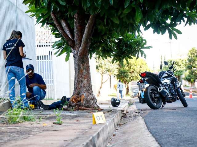 Motociclista &eacute; encontrado morto em cal&ccedil;ada de casa no Giocondo Orsi