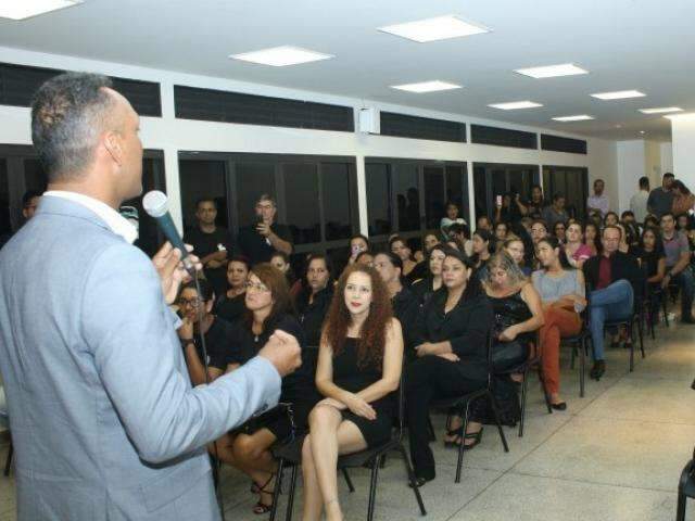 Prefeitura oferece curso de Libras gratuito em tr&ecirc;s bairros da Capital