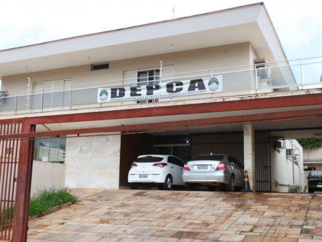 Cantor de igreja &eacute; investigado por estuprar menino de 11 anos desde 2017