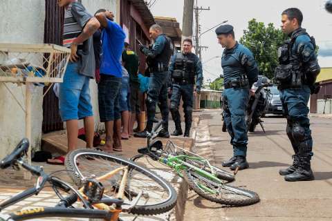 Al&eacute;m de rodovi&aacute;ria, Opera&ccedil;&atilde;o Laburu chega &agrave; Nhanh&aacute; e seis s&atilde;o presos