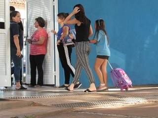 Na Escola Municipa Arlindo Lima, alunos foram recebidos normalmente (Foto: Marcos Maluf)