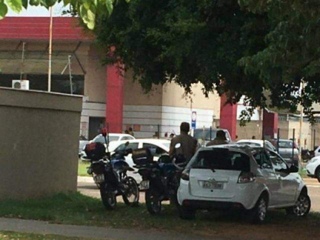 Motorista flagra agentes de trânsito na surdina