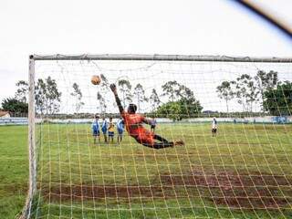 Oper&aacute;rio faz treino aberto e diz estar preparado para estreia