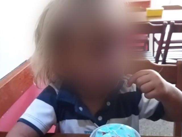 Acompanhada por advogado, av&oacute; entrega neto sequestrado &agrave; pol&iacute;cia