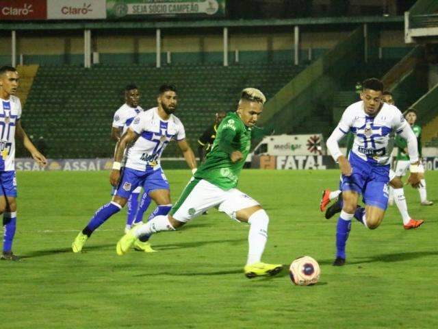 Guarani e &Aacute;gua Santa n&atilde;o saem do empate sem gols em Campinas