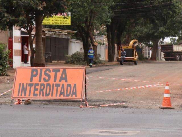 Prefeitura suspende licita&ccedil;&atilde;o de R$ 17,8 milh&otilde;es para recapear 25 km