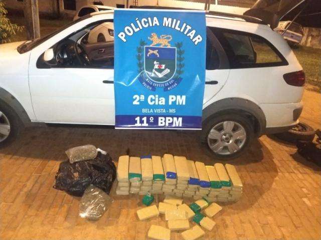 Em persegui&ccedil;&atilde;o, traficante abandona carro com 69 tabletes de maconha e skank 