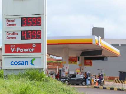 Só gasolina sobe: postos ignoram ICMS menor e "congelam" preço do álcool 