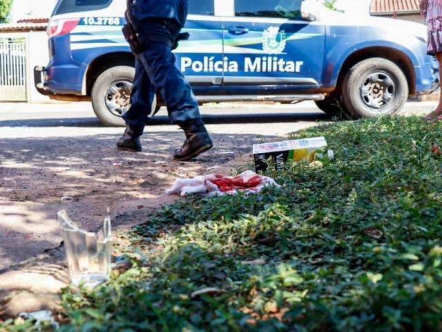 Ao defender adolescentes em confus&atilde;o, jovem termina agredido com barra de ferro