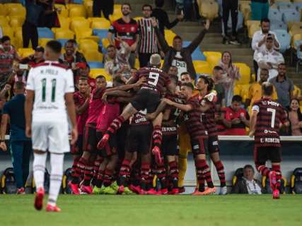 Flamengo faz 3 a 2 no Fluminense e garante vaga na Taça Guanabara 