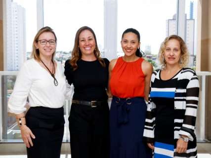 Para Edmeiry, Tha&iacute;s, Pollyanna e Graziele, todo dia &eacute; 8 de mar&ccedil;o 