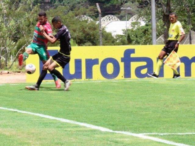 Cena perde para Mau&aacute; e fica na torcida para n&atilde;o ser eliminado precocemente