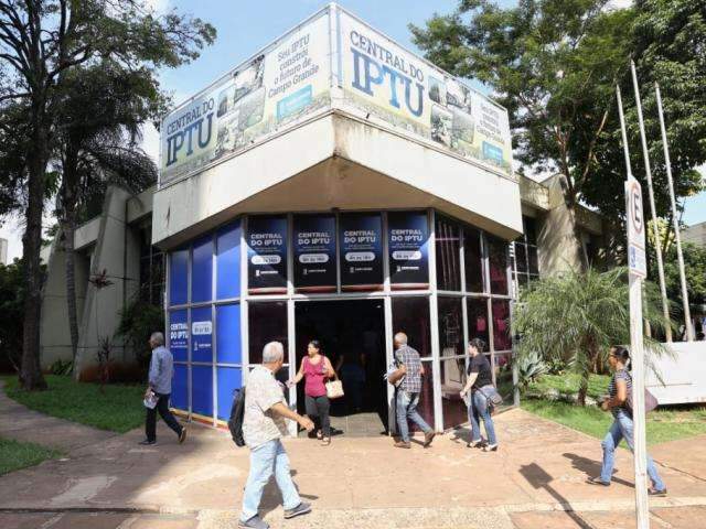 Contribuintes t&ecirc;m at&eacute; ter&ccedil;a para pagar 2&ordf; parcela do IPTU com 5% de desconto