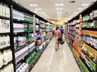 Movimento em supermercados da Capital era tranquilo na tarde de hoje. (Paulo Francis)