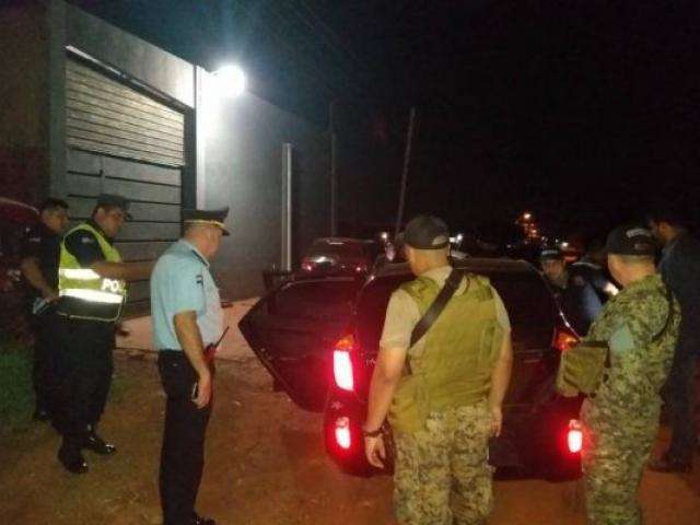 Paraguaio tem carro crivado de balas ao ir negociar d&iacute;vida na fronteira 