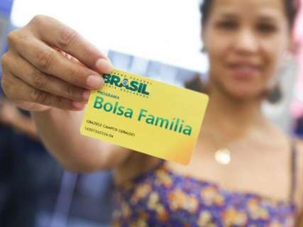 Governo retira 1,3 milh&atilde;o de benefici&aacute;rios do Programa Bolsa Fam&iacute;lia