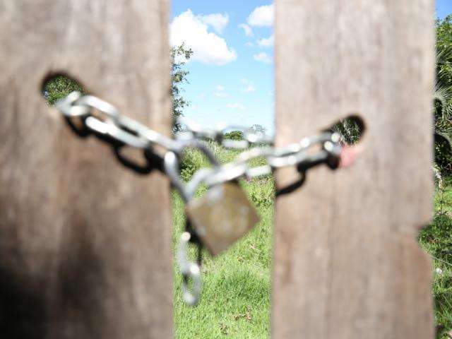 Em 30 dias, Prefeitura prev&ecirc; come&ccedil;ar a limpar im&oacute;veis e cobrar dos donos