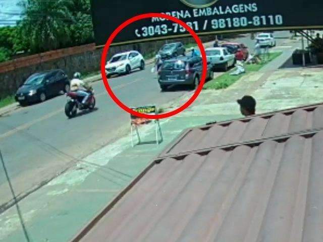 V&iacute;deo mostra momento em que idosa foi atropelada e morta por motociclista 
