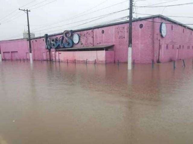 Chuvas em SP atrasam retorno de dirigentes do Carnaval para a Capital 