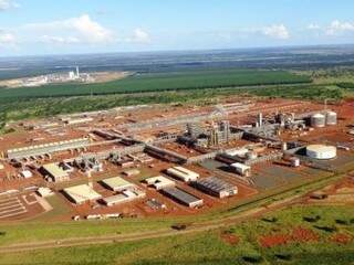 Obra da fábrica de fertilizantes foi paralisada no final de 2014 em Três Lagoas.