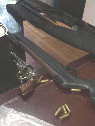 Opera&ccedil;&atilde;o em MS combate o tr&aacute;fico de armas que abastece criminosos no RJ