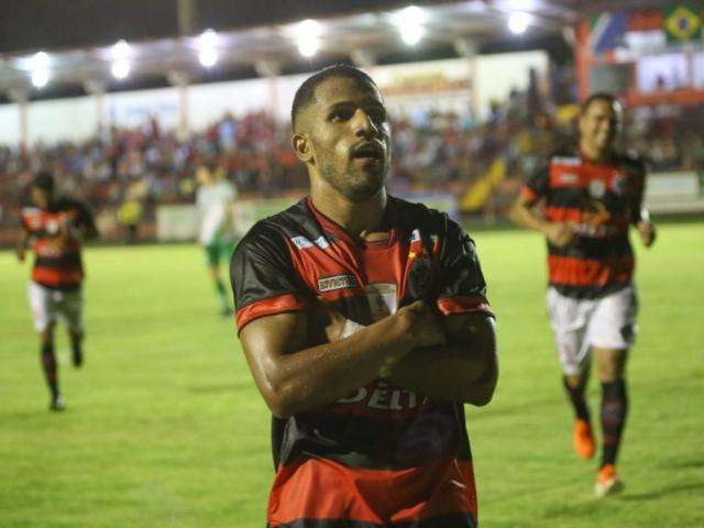 &Aacute;guia Negra estreia com vit&oacute;ria por 2 a 0 sobre Pontaporanense 