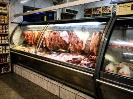 Com altas de carne e banana, cesta b&aacute;sica fica 10% mais cara na Capital